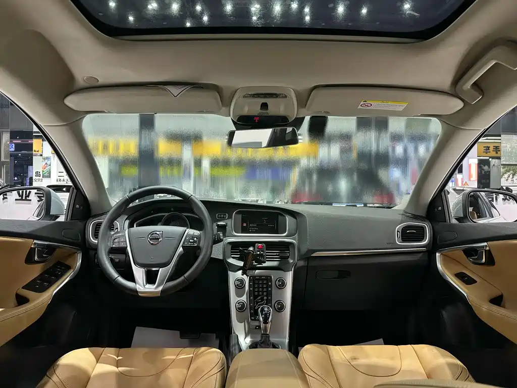 Volvo V40 2017 T3