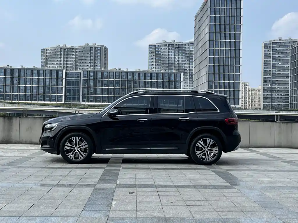 Mercedes-Benz GLB — миниатюра 4