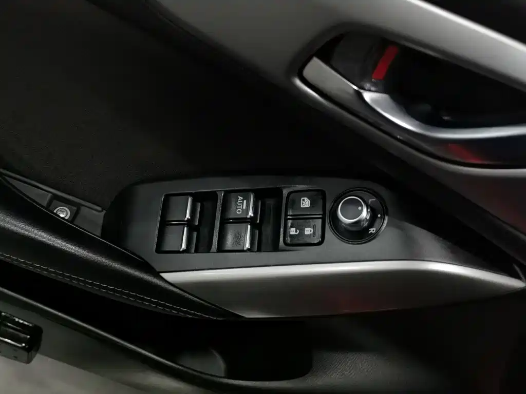 Mazda CX-4 — миниатюра 9