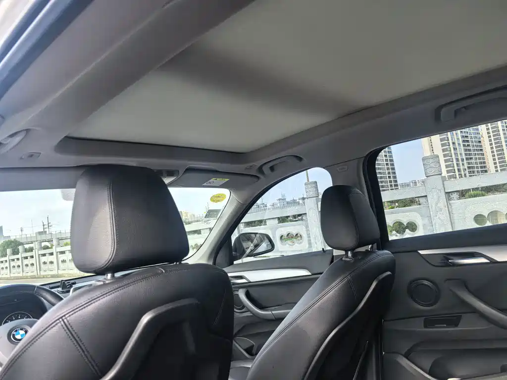 BMW X1 — миниатюра 10