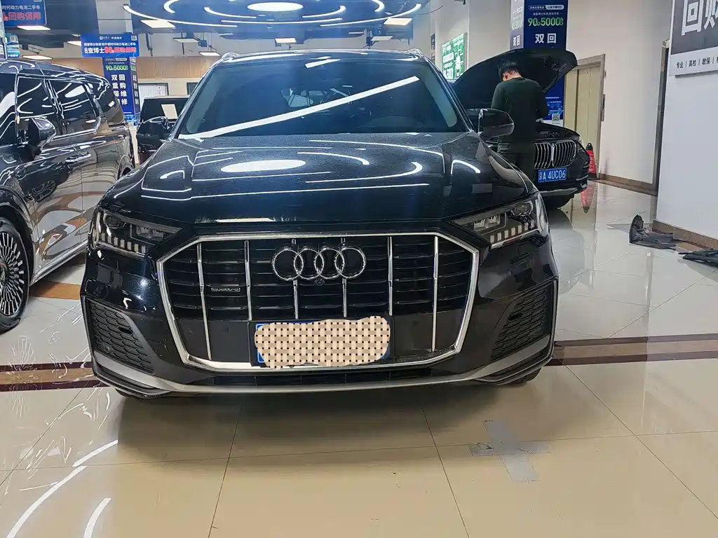 Audi Q7 2023 45 TFSI quattro S line Sport