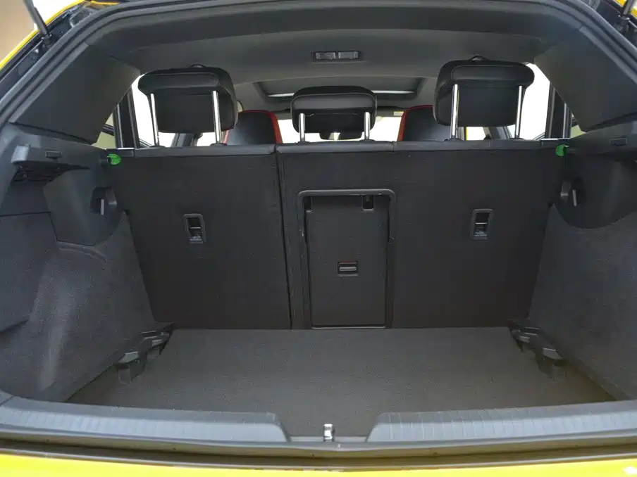 Volkswagen Golf GTI — миниатюра 14
