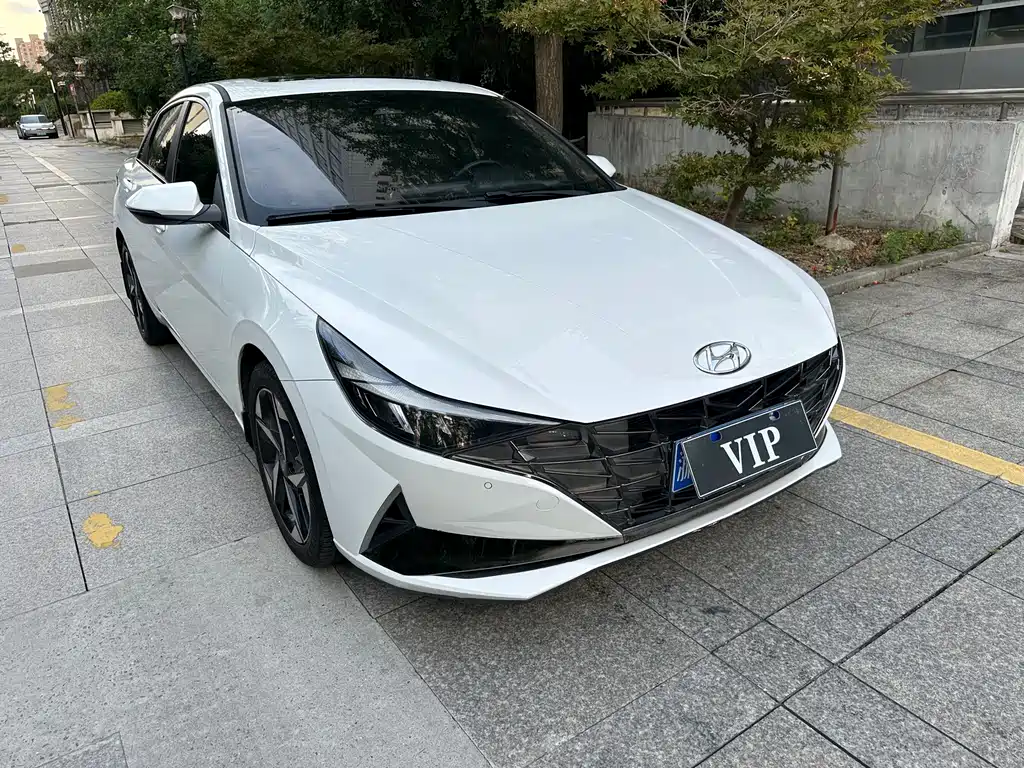 Hyundai Elantra — миниатюра 3