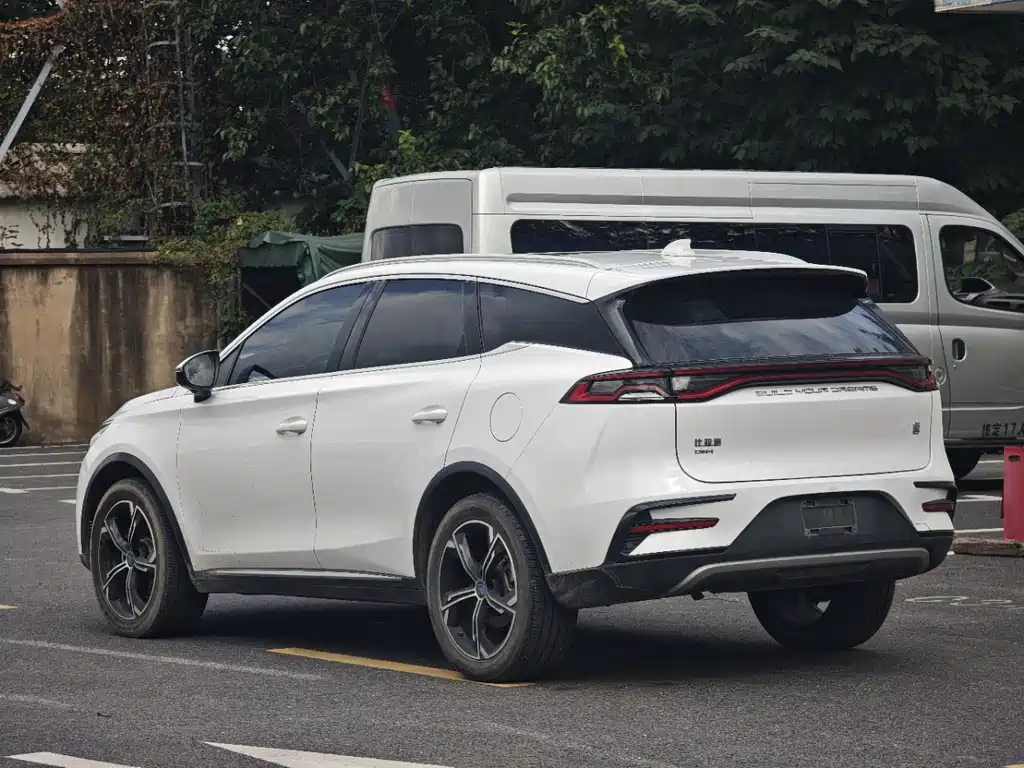 BYD Tang New Energy — миниатюра 5