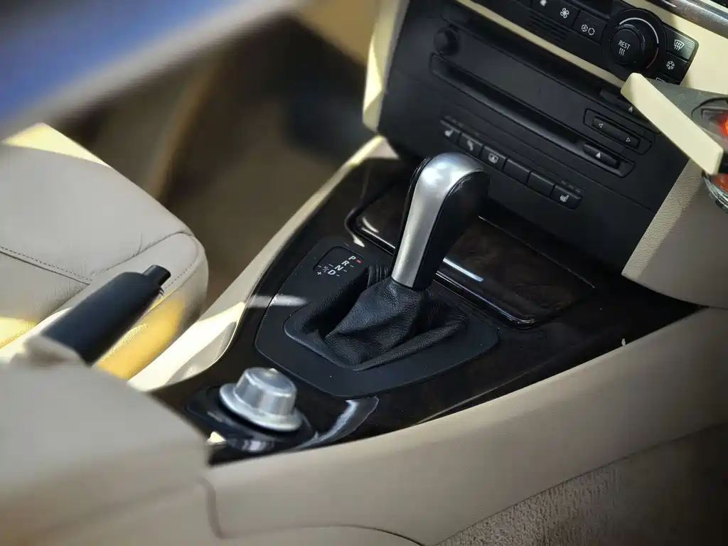 BMW 3 Series — миниатюра 12
