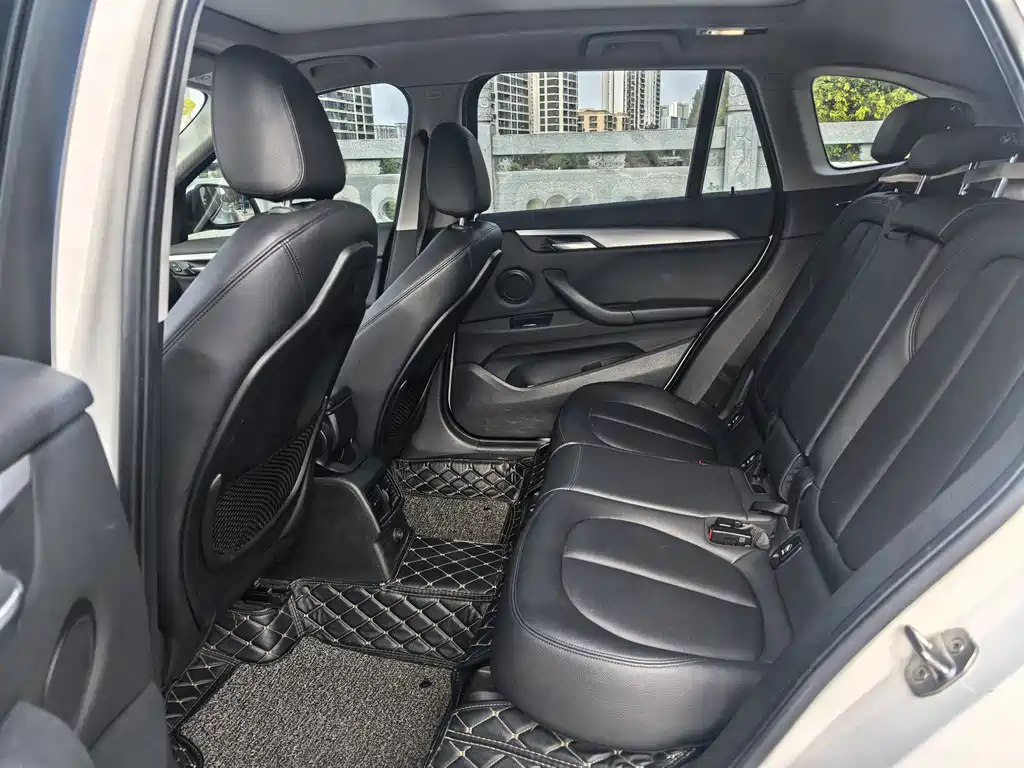 BMW X1 — миниатюра 9