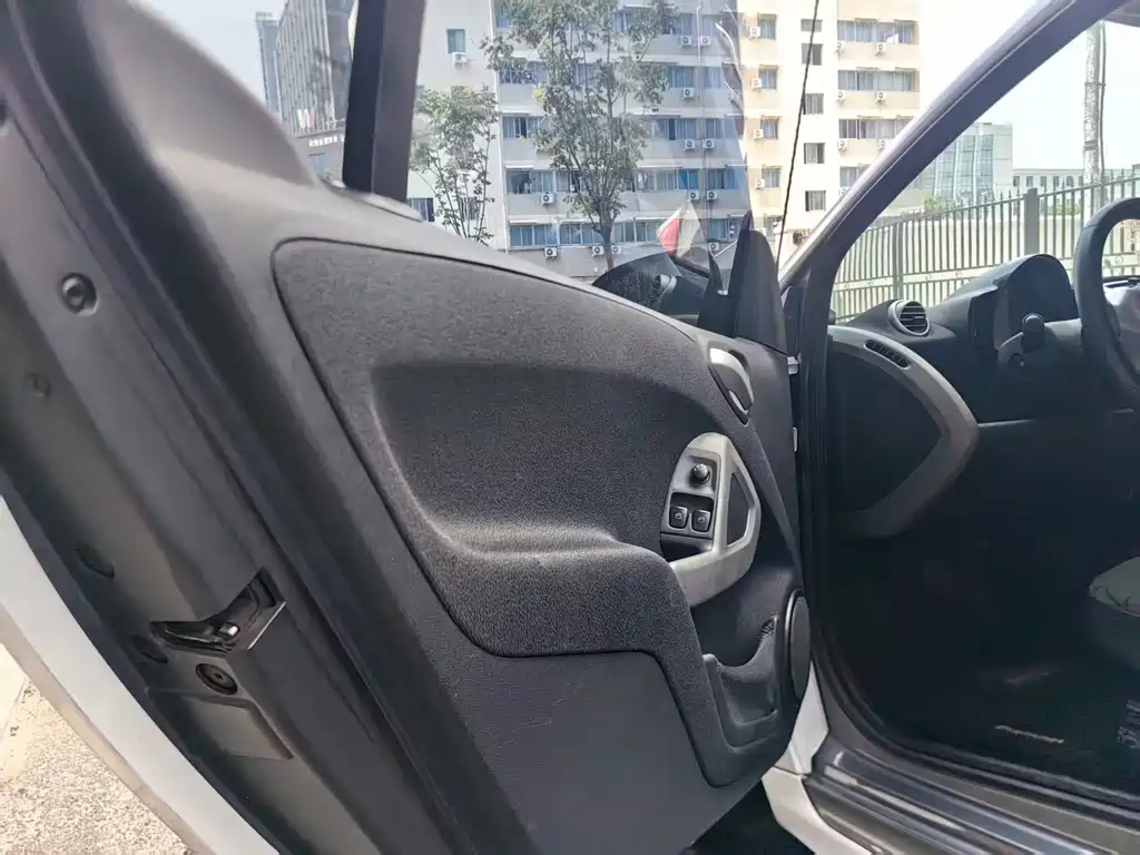 smart Smart Fortwo — миниатюра 3