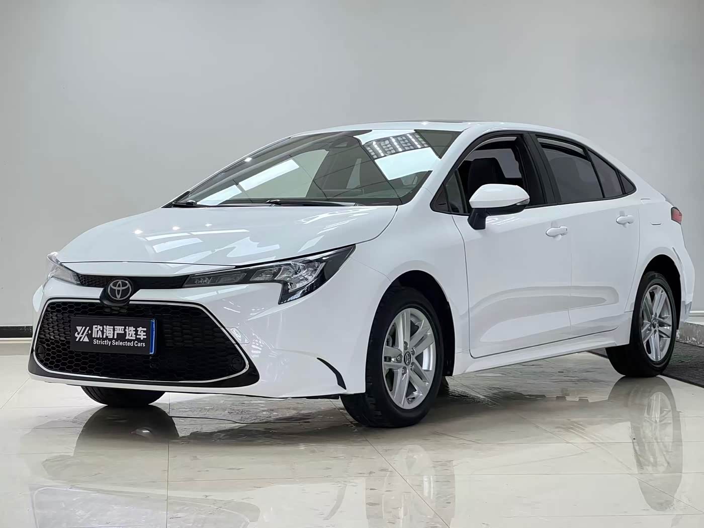 Toyota Levin 1.2 л 2022 г. Белый, пробег 27000 км