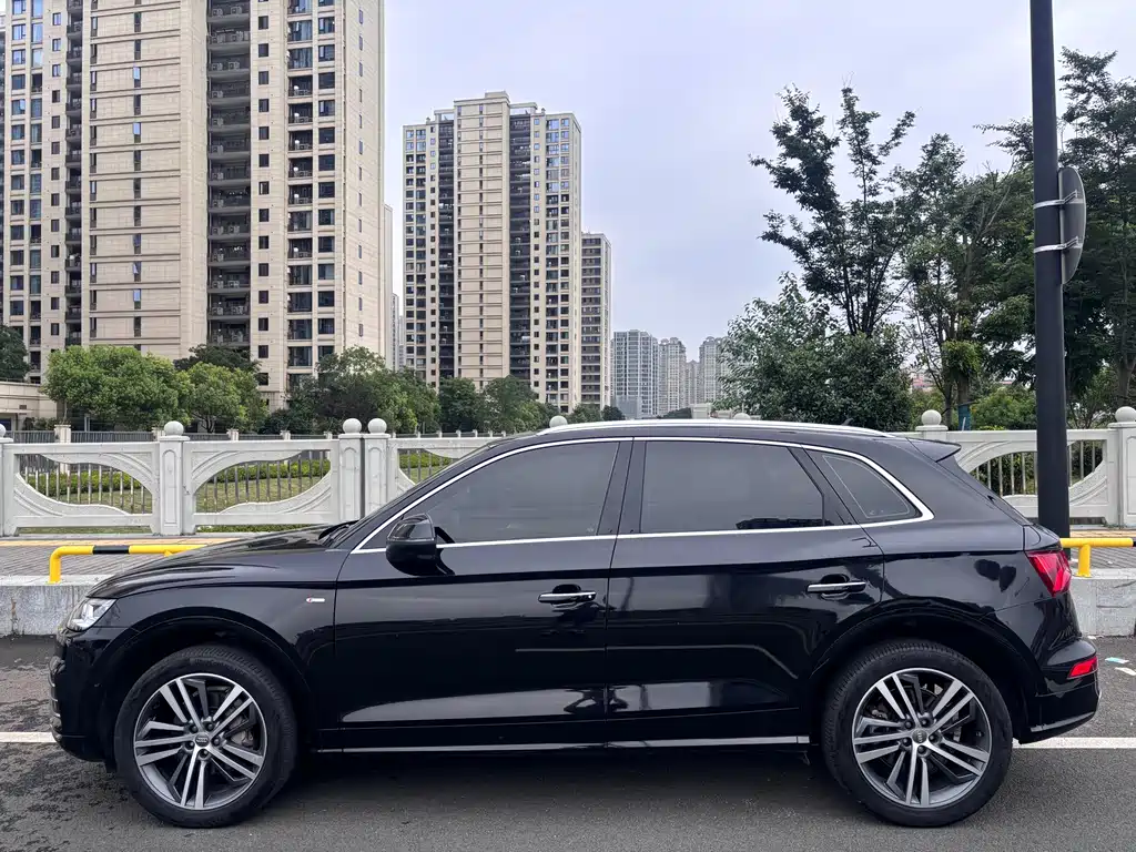 Audi Q5L 2020 40 TFSI Fashion
