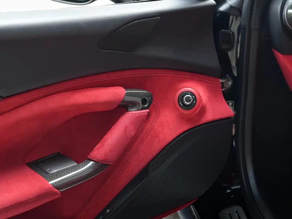 Ferrari F8 — миниатюра 18