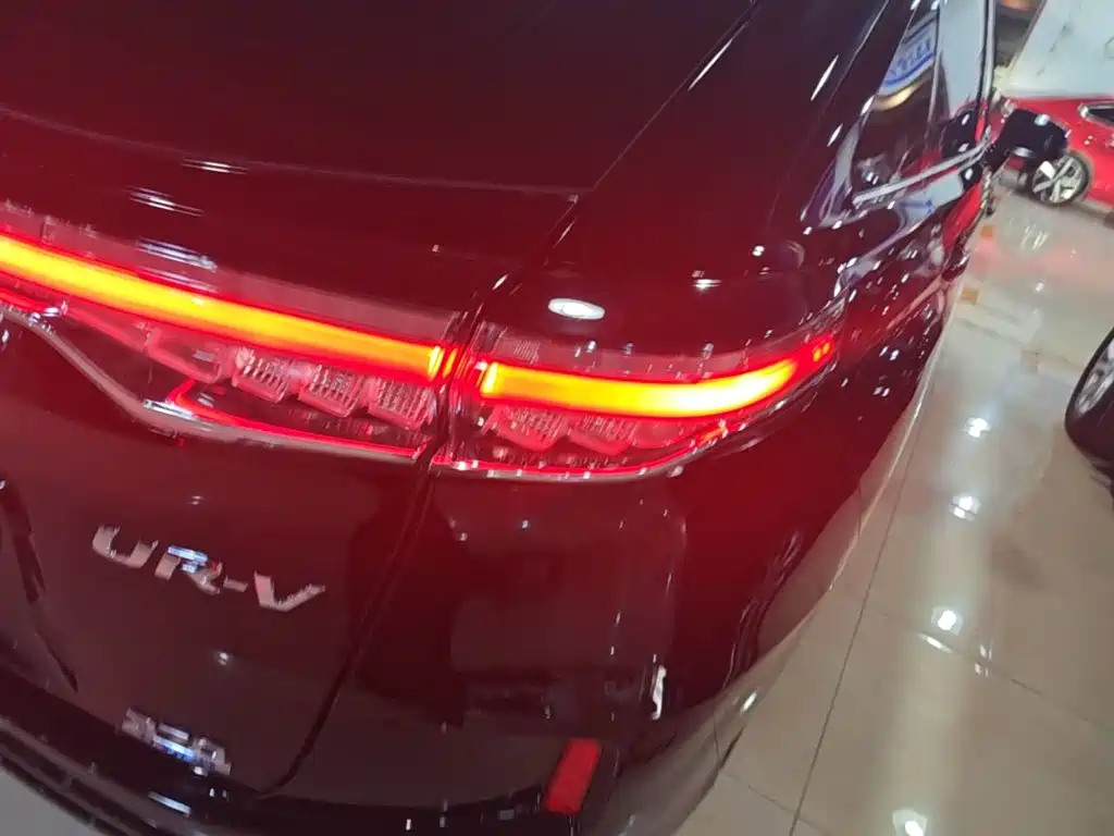 Honda UR-V — миниатюра 8