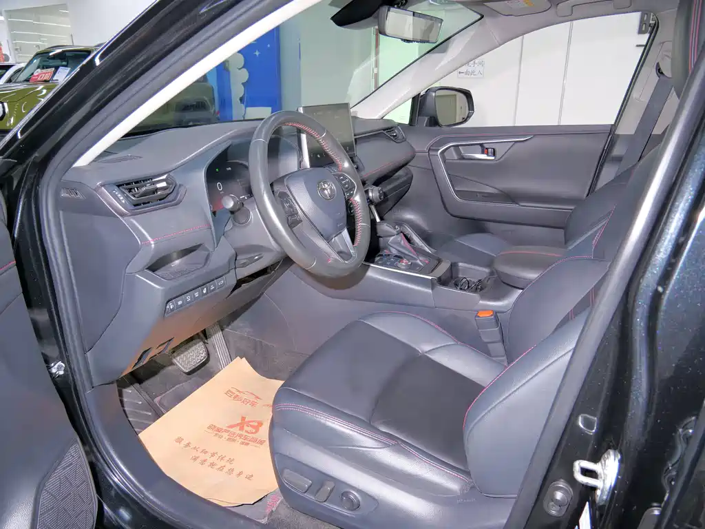 Toyota Wildlander New Energy — миниатюра 8