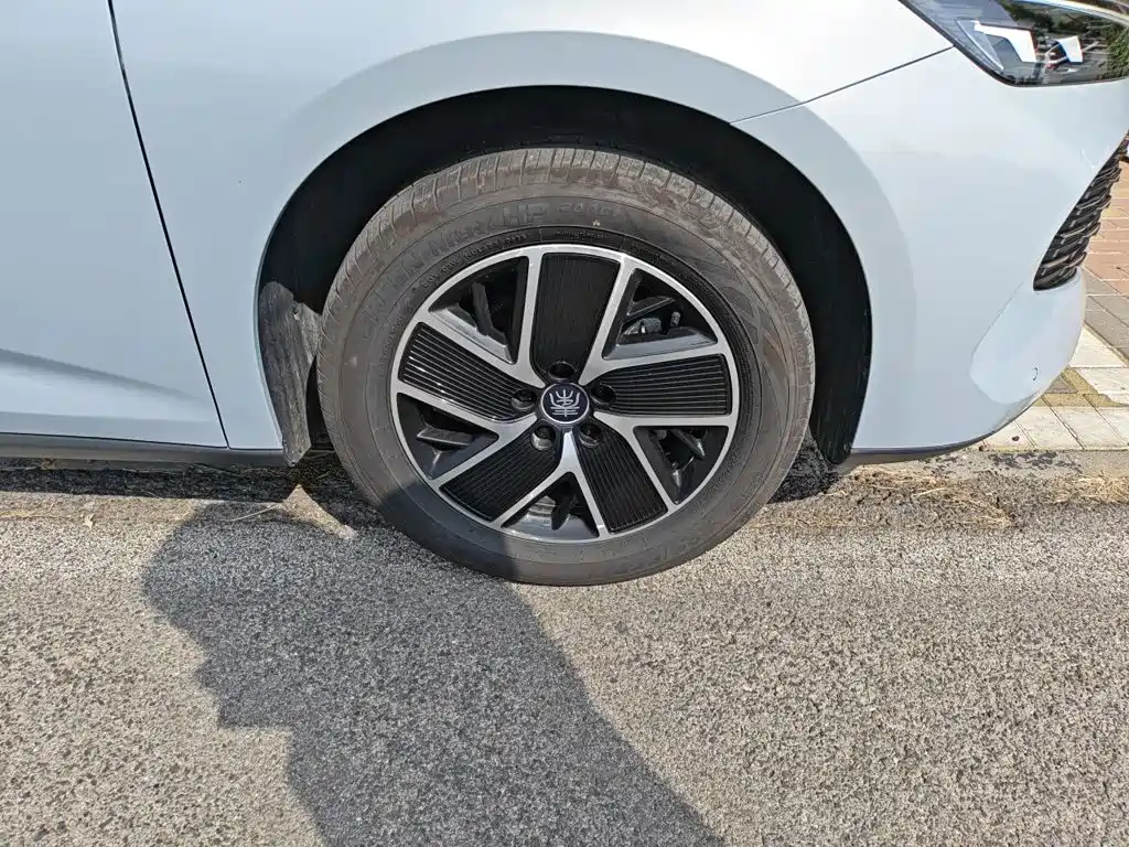 BYD Qin L — миниатюра 8