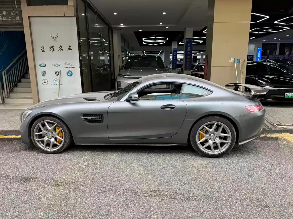 MERCEDES-BENZ AMG GT