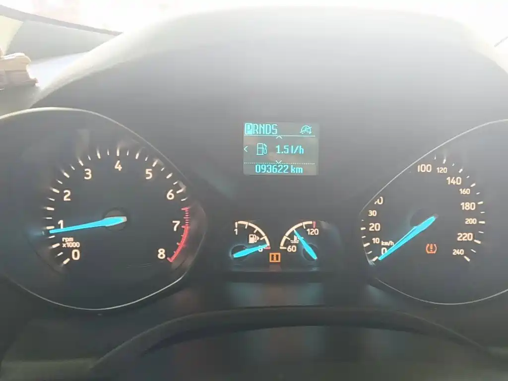 Ford Kuga — миниатюра 18
