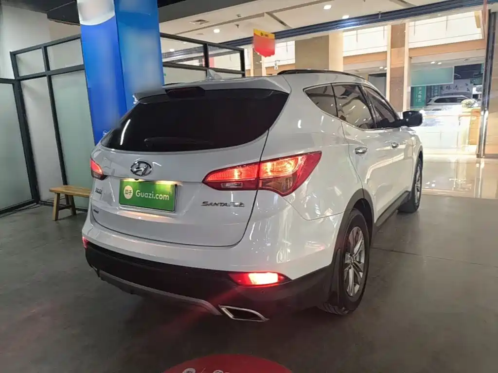 Hyundai Santa Fe — миниатюра 7