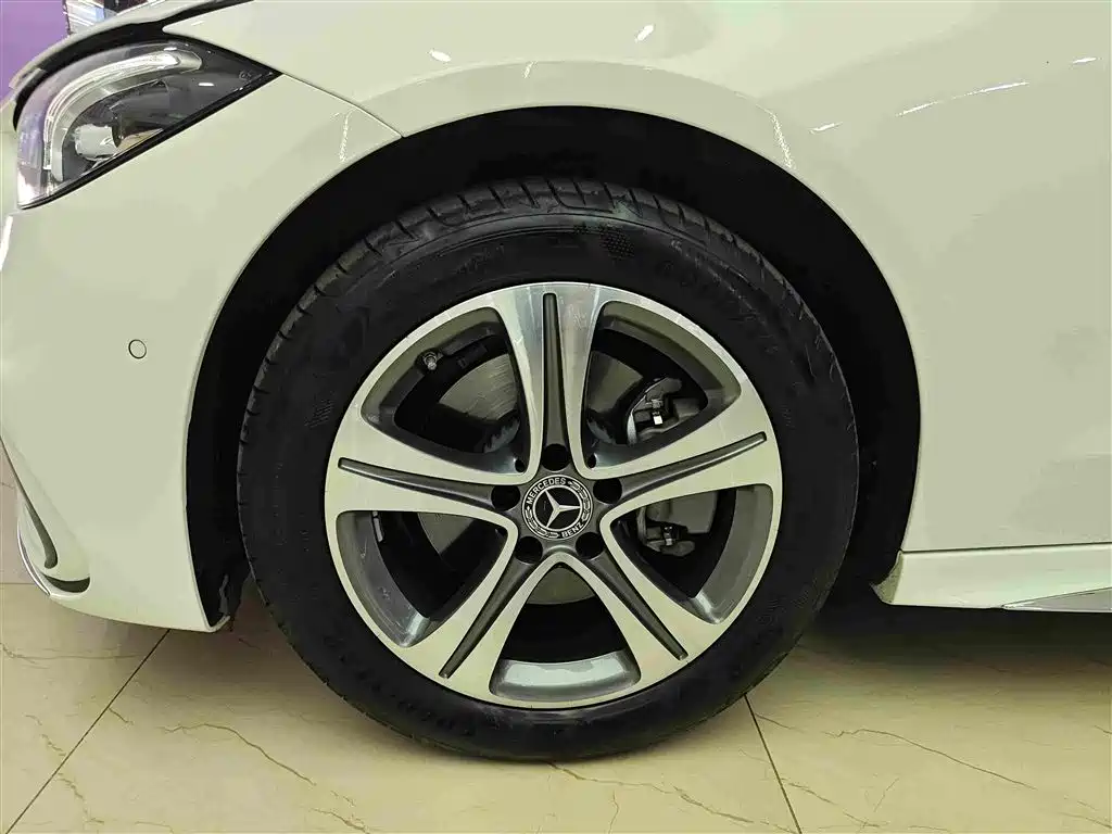 Mercedes-Benz C-Class — миниатюра 8