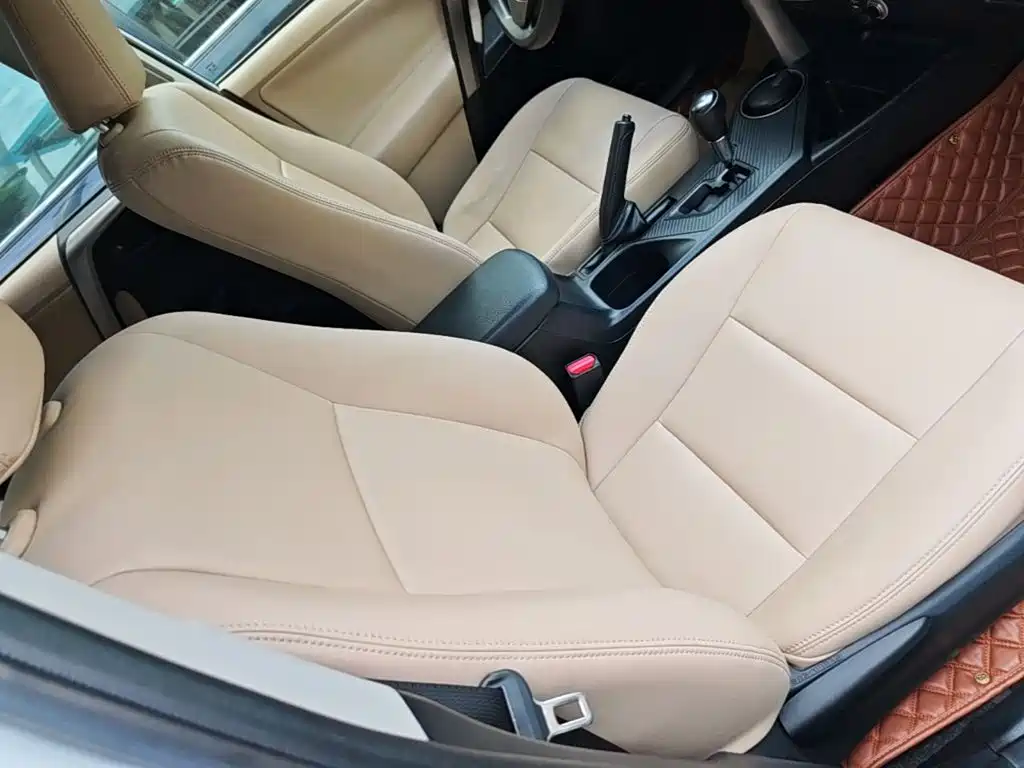 Toyota RAV4 — миниатюра 25