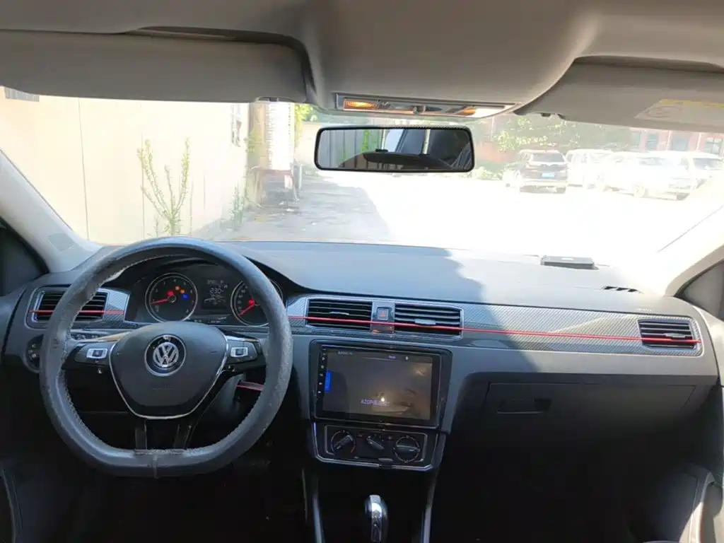 Volkswagen Santana — миниатюра 10