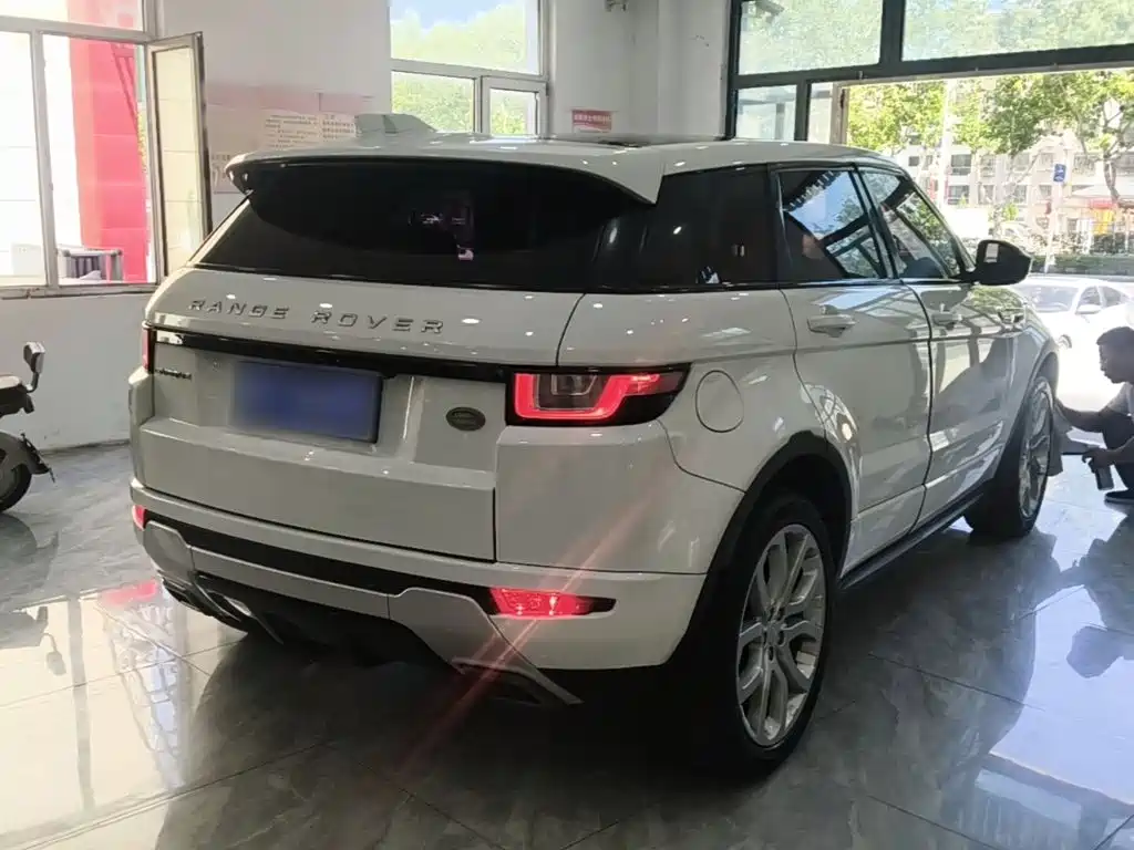 Land Rover Evoque — миниатюра 7