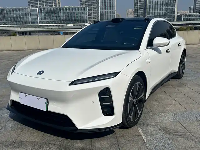NIO NIO ET5 2025