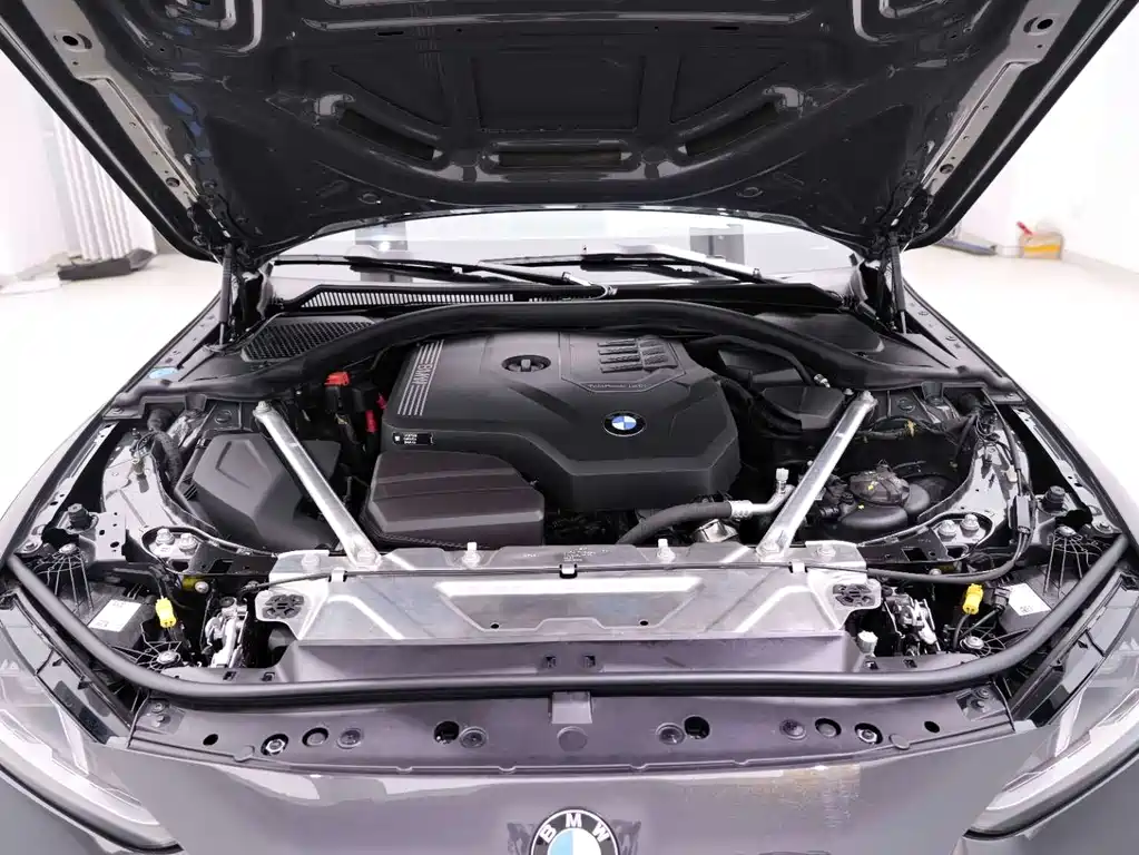 BMW 4 SERIES