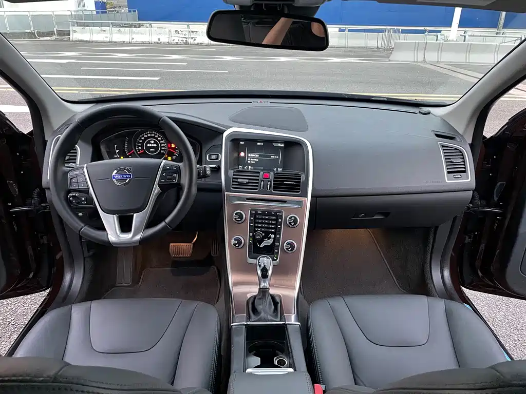 Volvo XC60 — миниатюра 8
