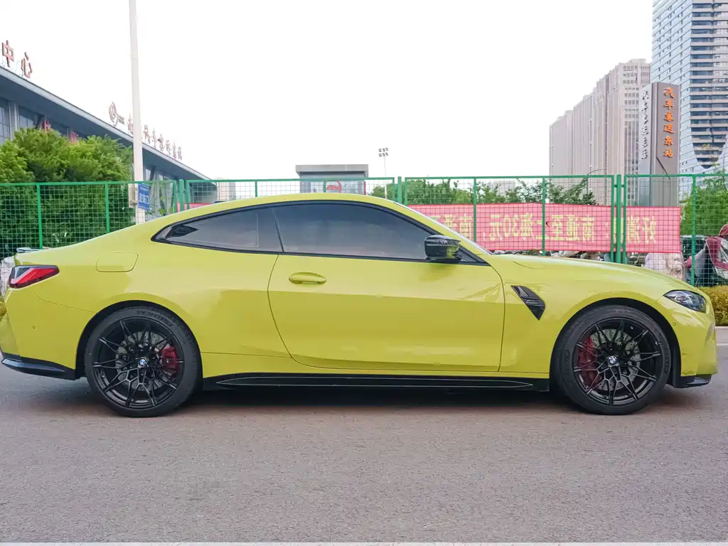 BMW M4 — миниатюра 7