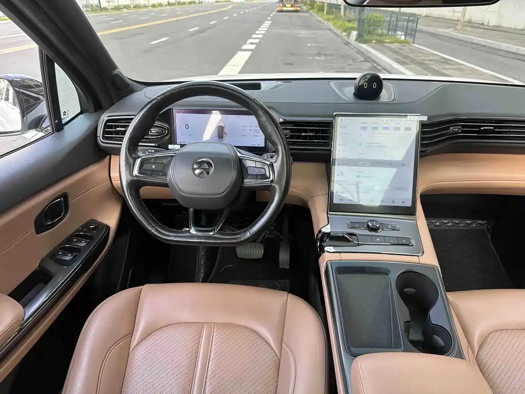 NIO ES6 — миниатюра 10