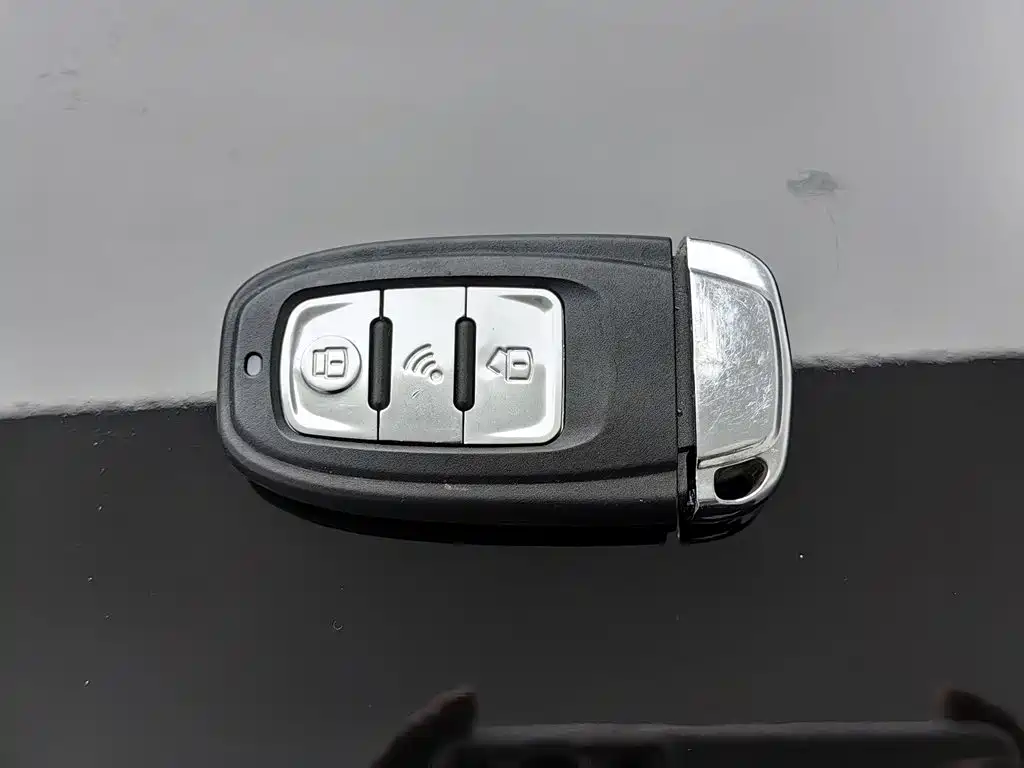 Chevrolet Captiva — миниатюра 19