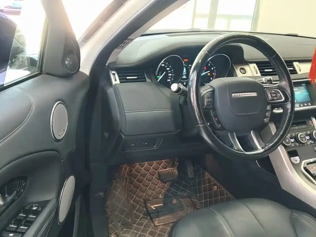 Land Rover Evoque — миниатюра 16