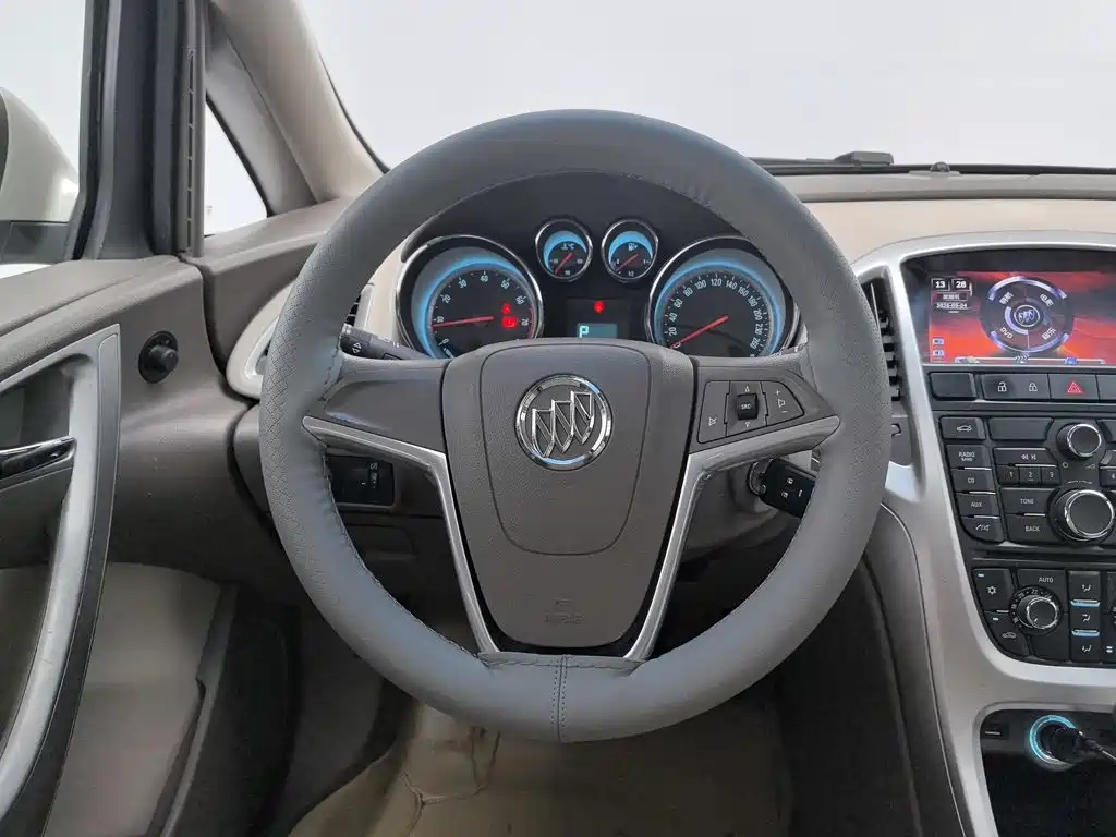 Buick Excelle — миниатюра 11