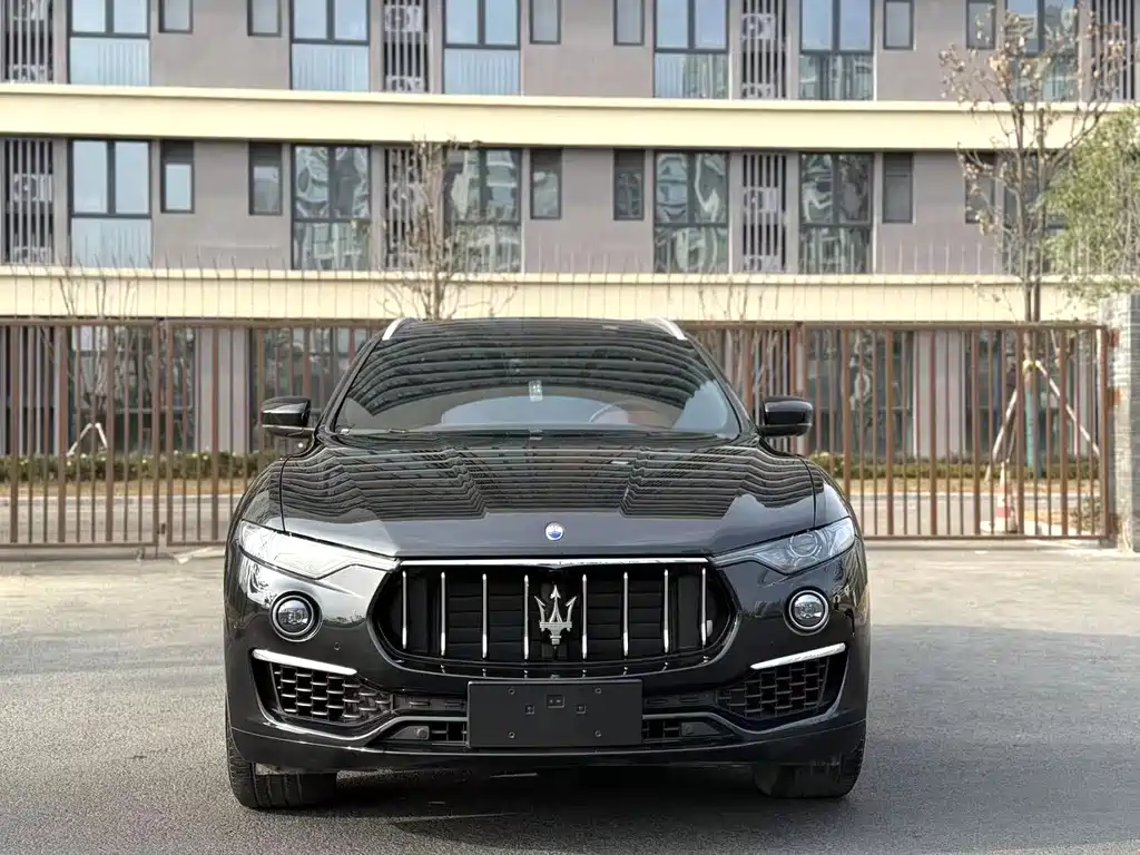 Maserati Levante — миниатюра 2