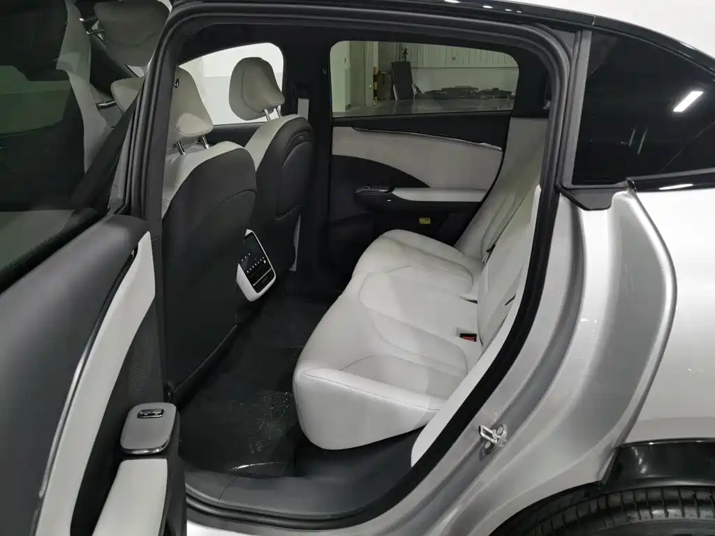 XPeng G7 — миниатюра 15