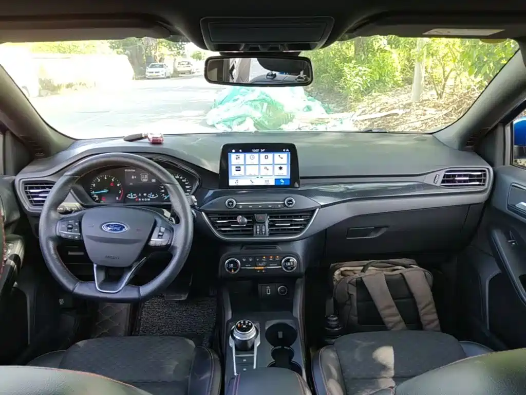 Ford Focus — миниатюра 10