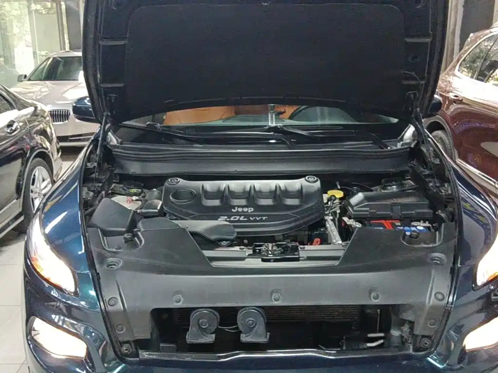 Jeep Cherokee — миниатюра 20