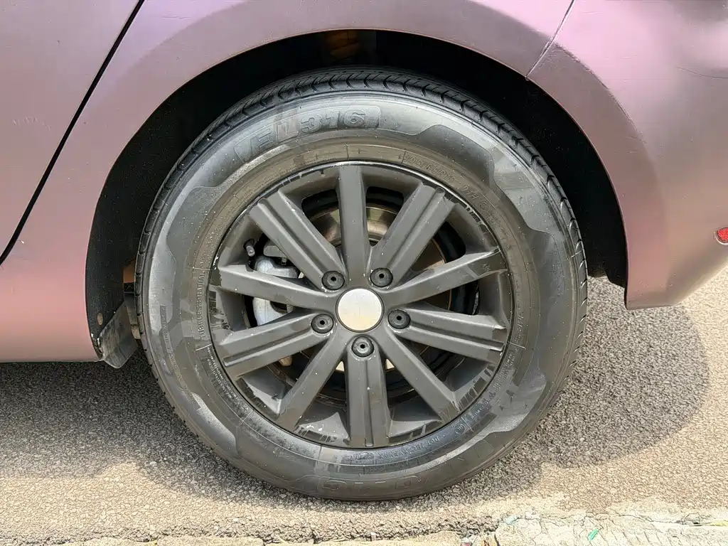 Volkswagen Golf — миниатюра 11