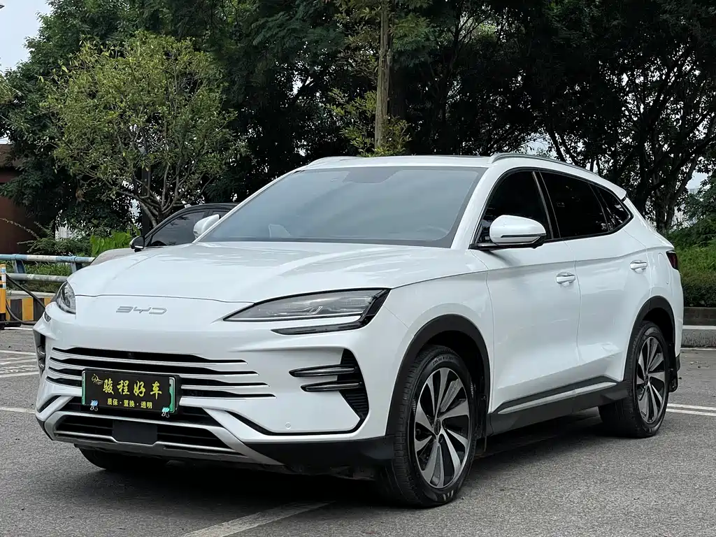 BYD Song Plus PLUS 2023 Champion DM-i 110KM Flagship