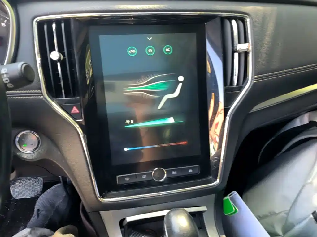 Roewe RX5 — миниатюра 13