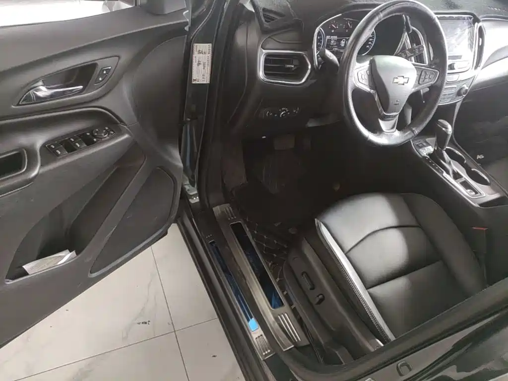 Chevrolet Equinox — миниатюра 16