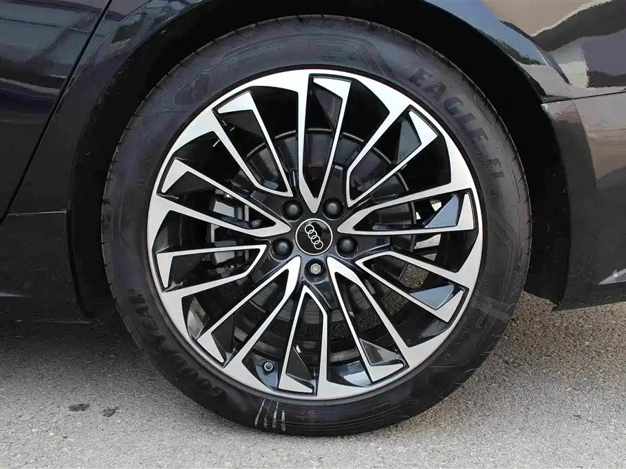 Audi A7L — миниатюра 16