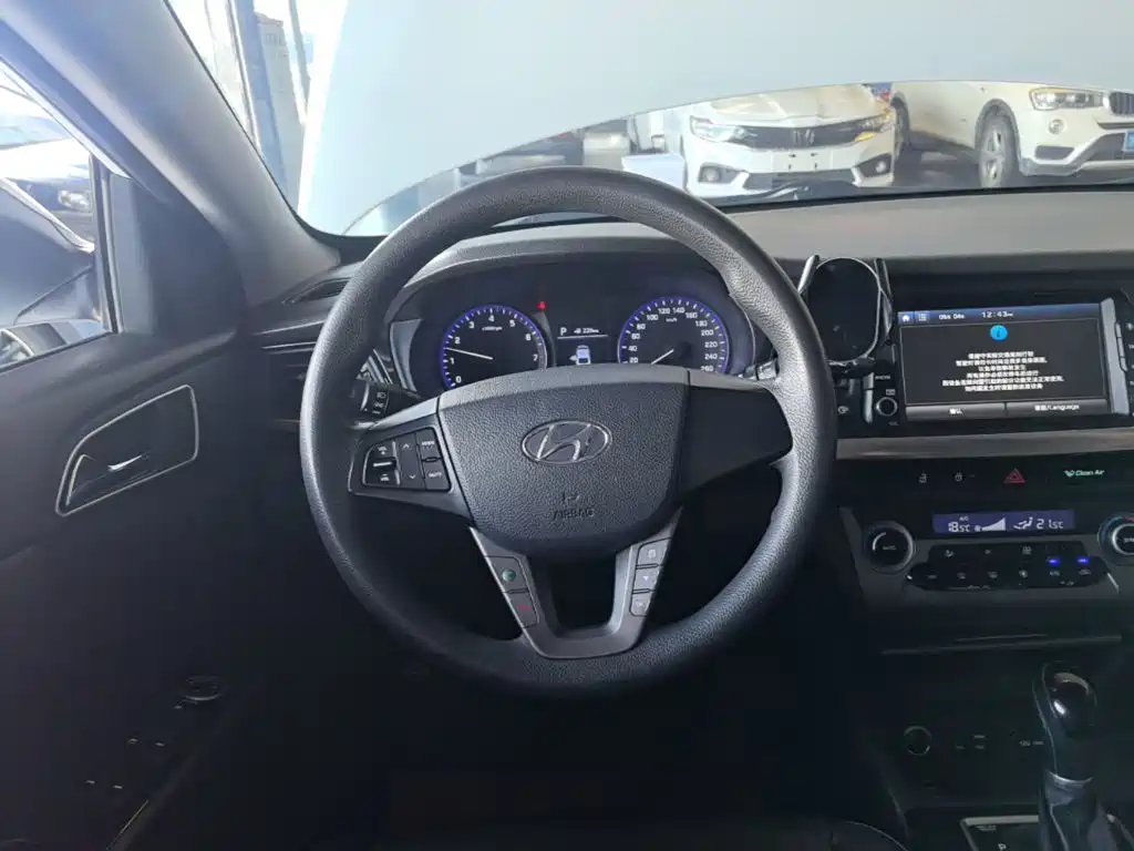 Hyundai Mistra — миниатюра 11