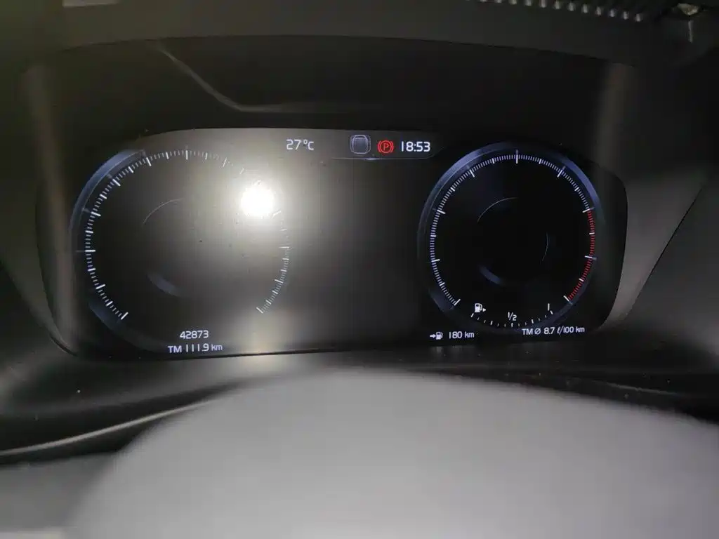 Volvo XC40 — миниатюра 7