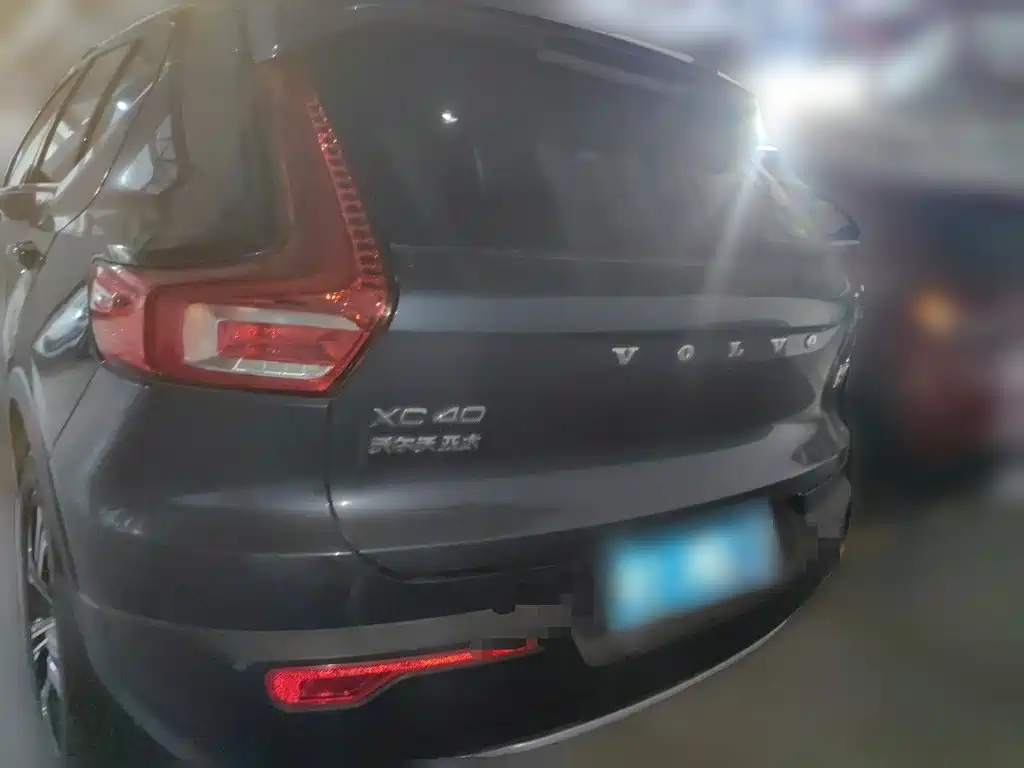 Volvo XC40 — миниатюра 3