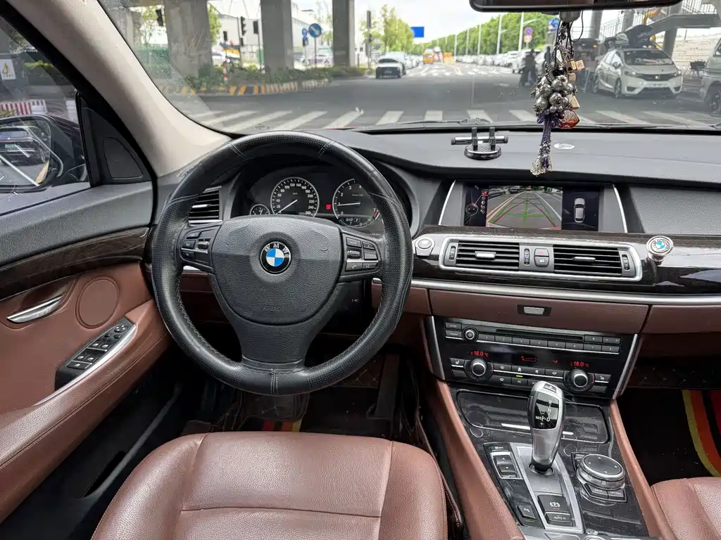 BMW 5 Series GT — миниатюра 15