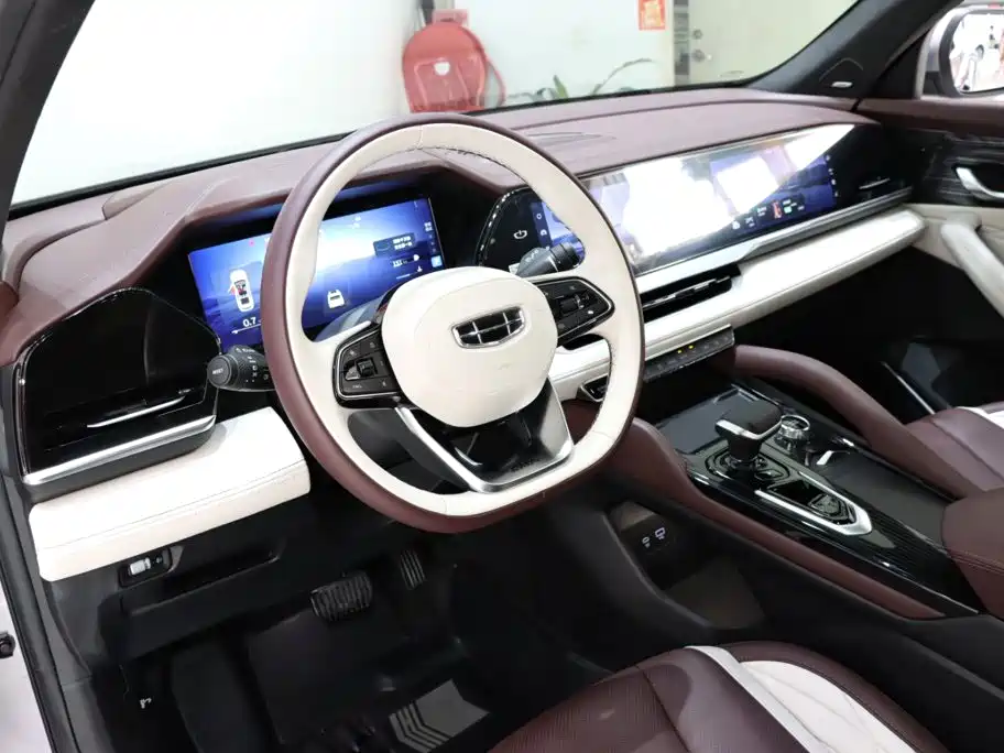 Geely Xingyue L — миниатюра 10