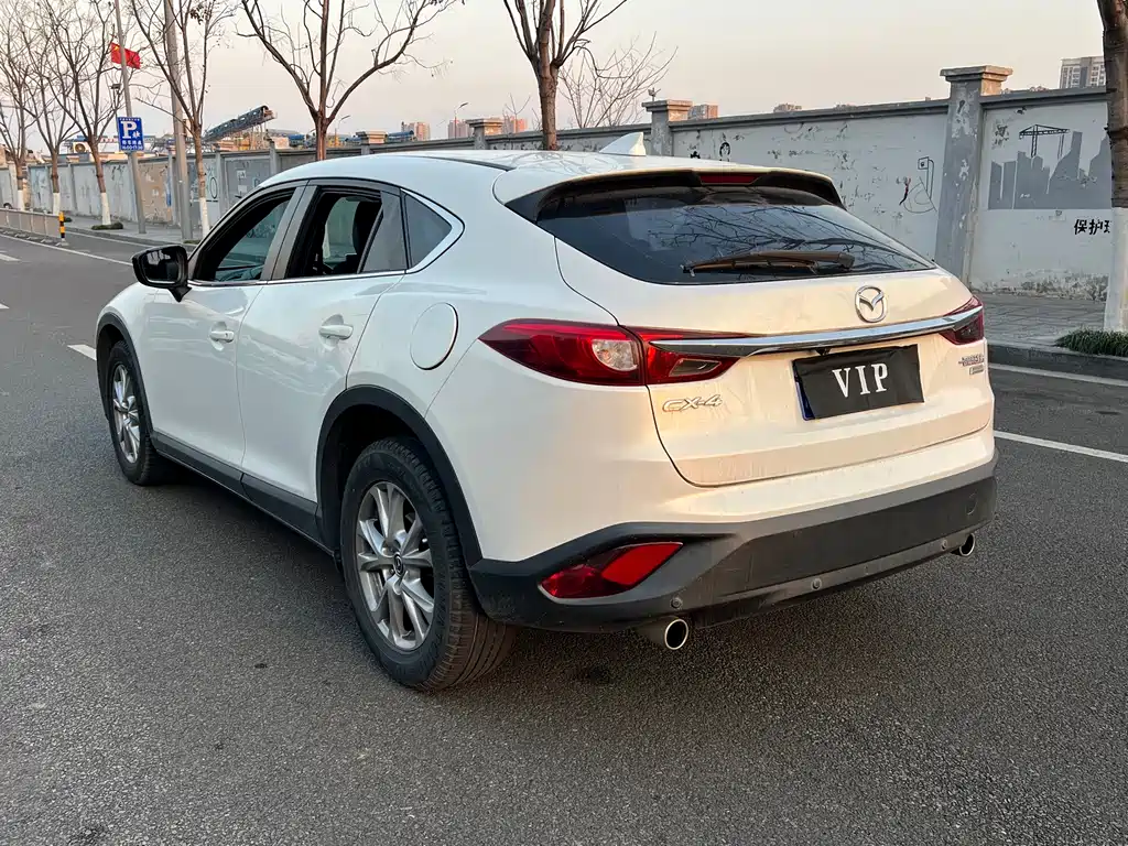 MAZDA CX 4