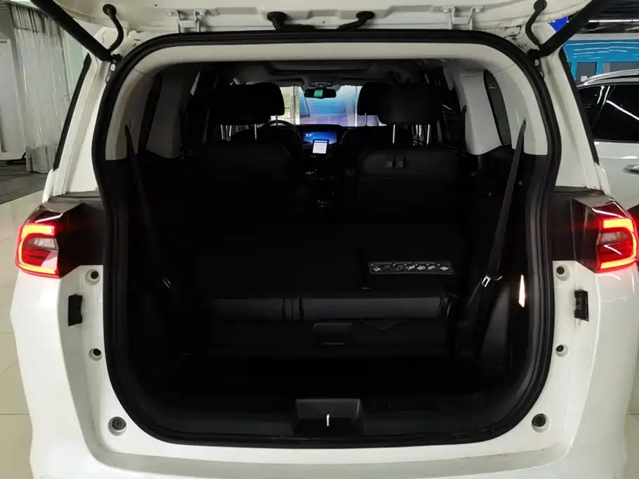 GAC Motor Trumpchi M6 — миниатюра 4