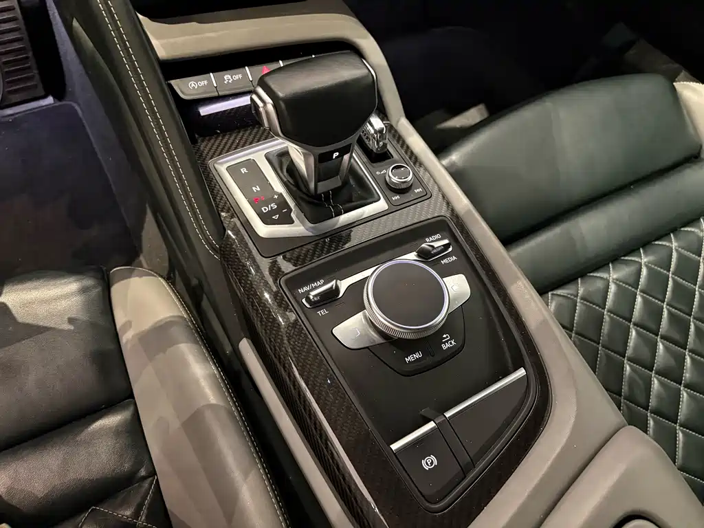 Audi R8 — миниатюра 18