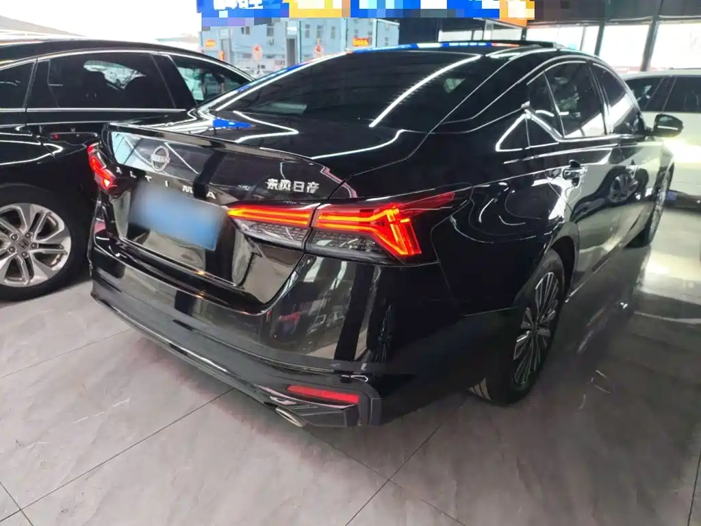 Nissan Teana — миниатюра 5